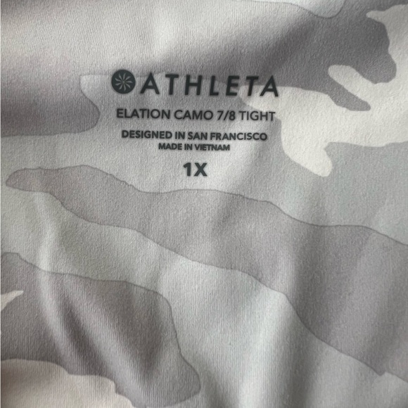 Athleta Elation Camo 7/8 Tight Leggings, Color: Taupe Camo, Plus Size 1X - Picture 8 of 9